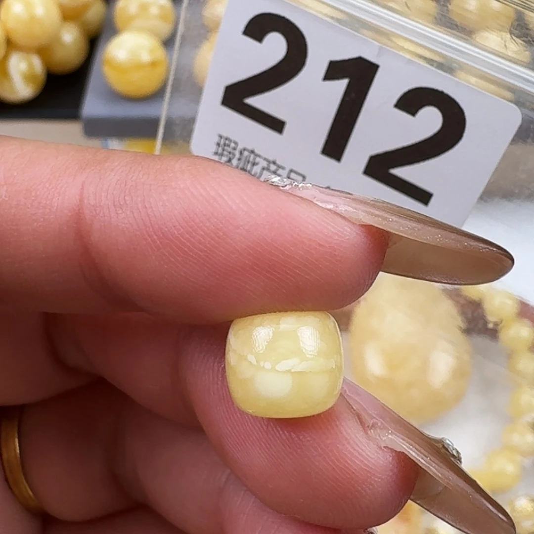 琥珀未镶嵌裸石10×8.5