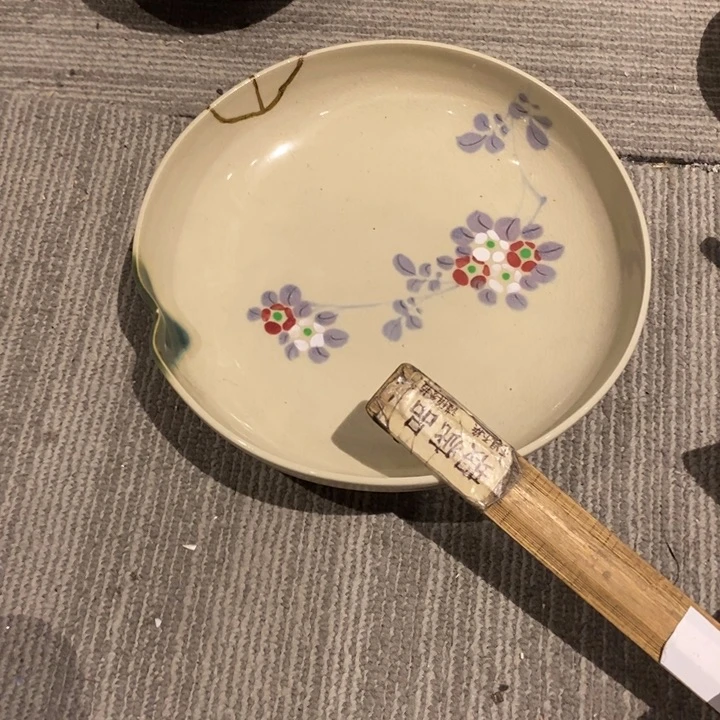 瓷片庸**扰瓷器瓷器瓷器