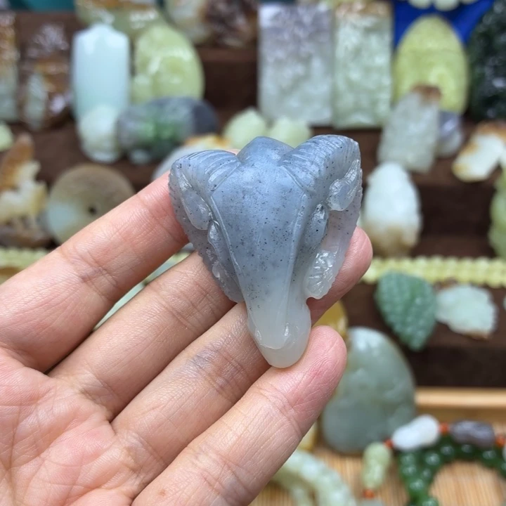 人***笑颈饰未镶嵌和田玉