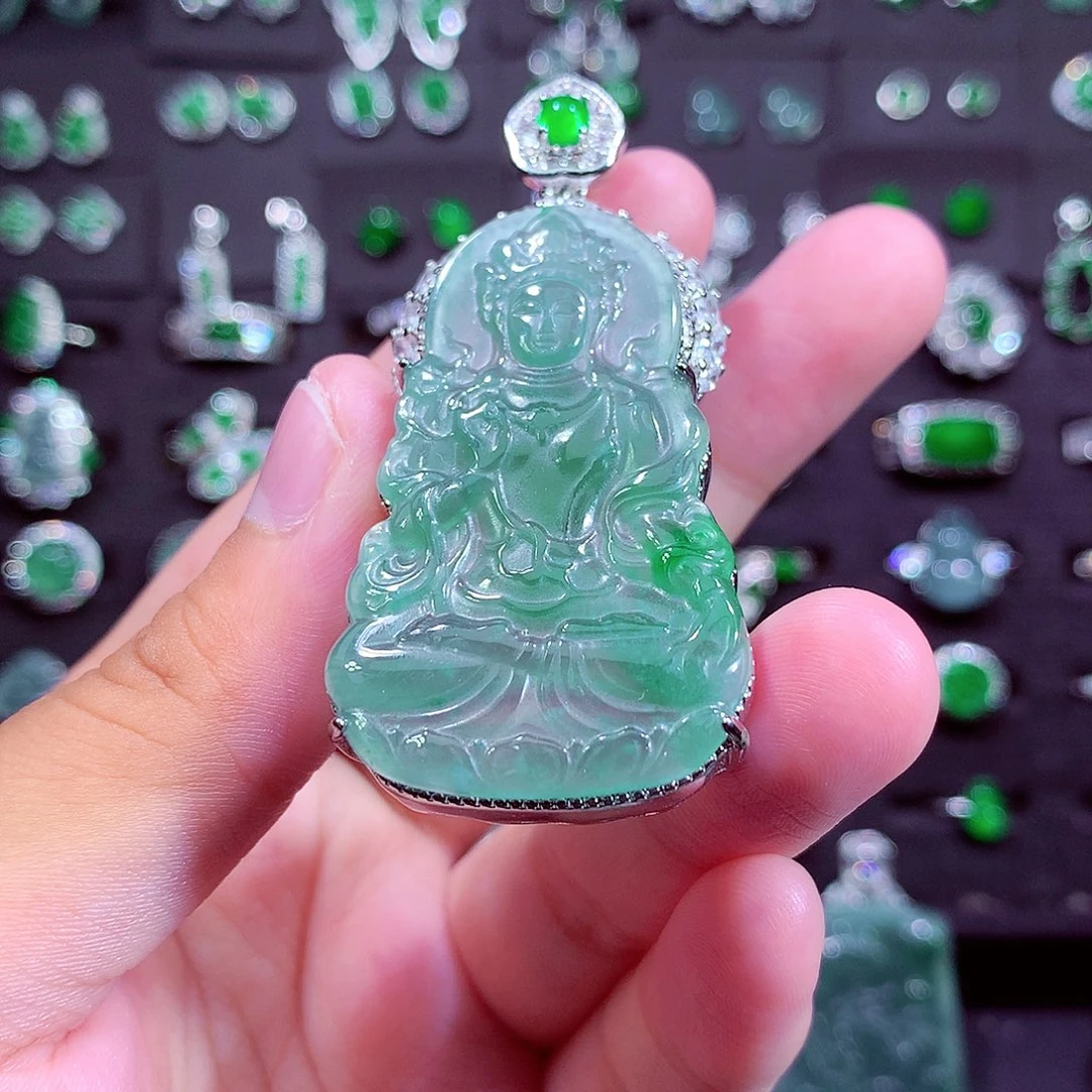 颈饰未镶嵌翡翠天然