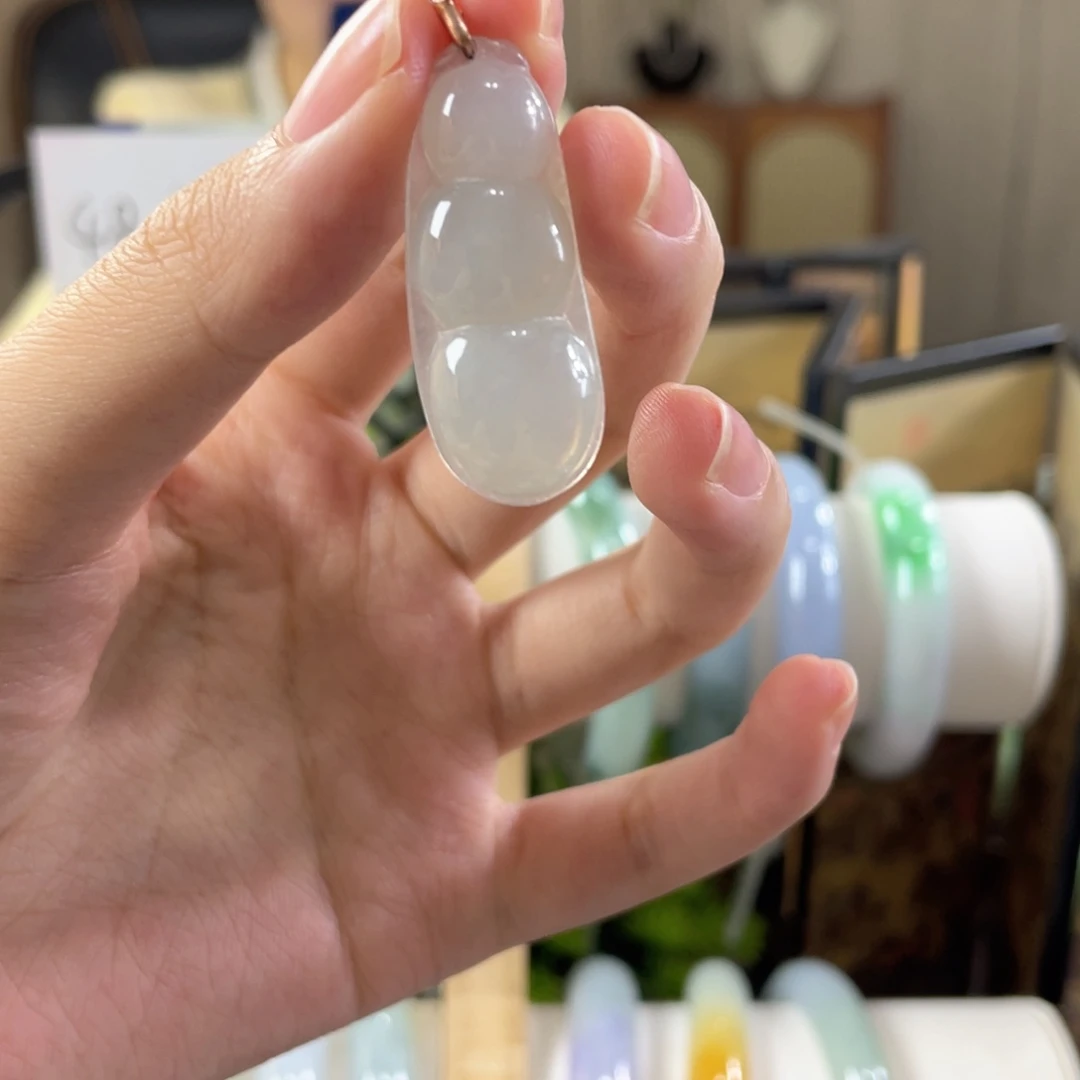 翡翠未镶嵌颈饰缅甸翡翠