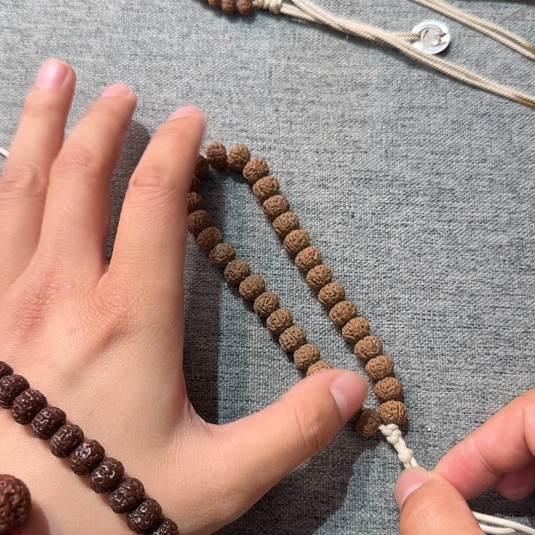 金刚菩提吊坠老树王10手持