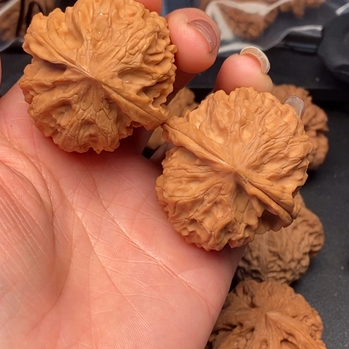 书***费吊坠文玩核桃蜂窝煤