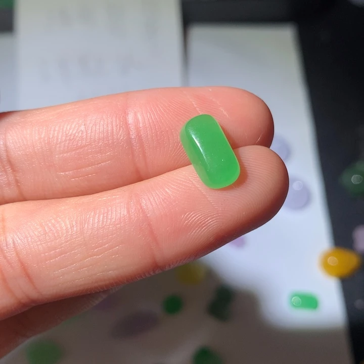 永***励翡翠未镶嵌颈饰挂件