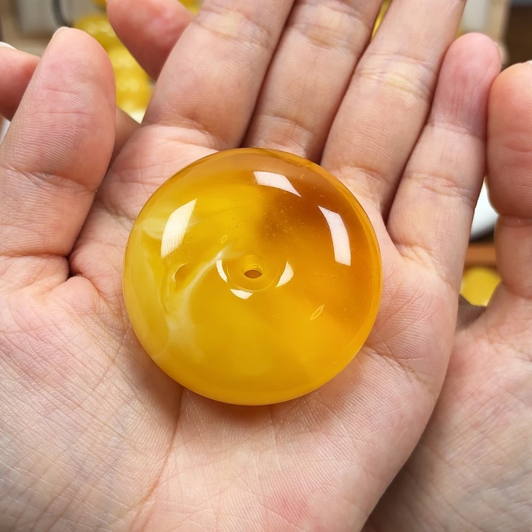 蜜蜡未镶嵌颈饰焦皮意境感平安扣
