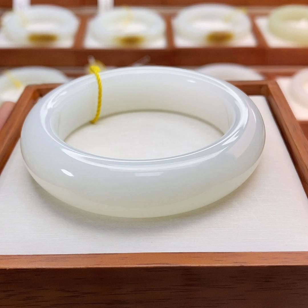 手链未镶嵌和田玉（白玉）