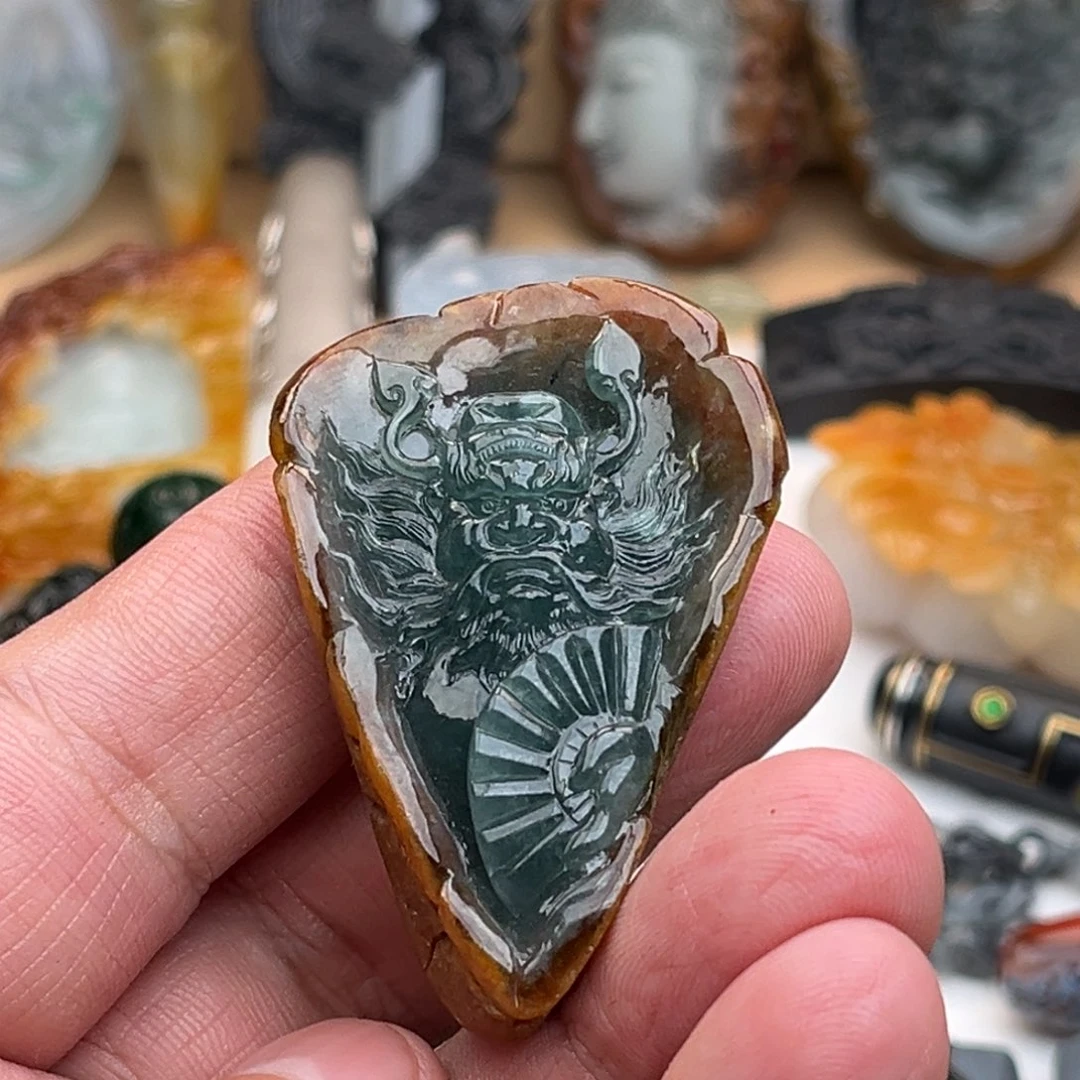 【闪购商品】颈饰未镶嵌翡翠赤***?