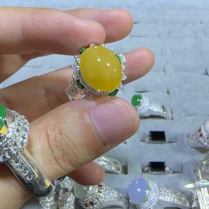 定制翡翠未镶嵌翡翠