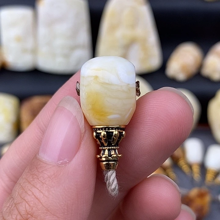 琥珀未镶嵌裸石12三通d33