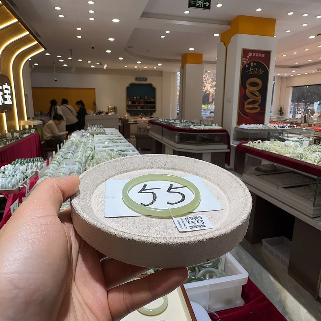 和田玉未镶嵌手镯150