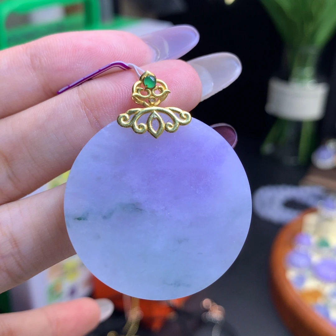 翡翠18K金镶嵌颈饰