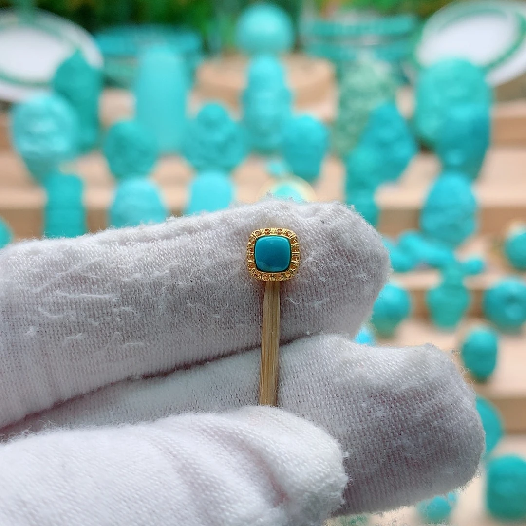 绿松石18K金镶嵌配饰