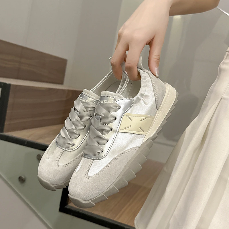 德训鞋女2025春季新款学院风休闲运动舒适百搭低帮系带阿甘鞋女