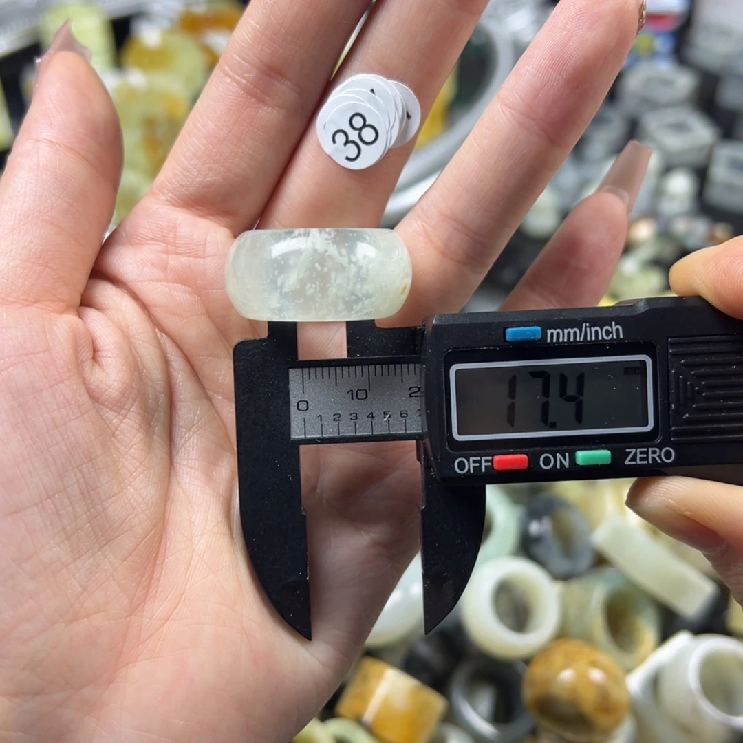 蛇纹石玉未镶嵌戒指