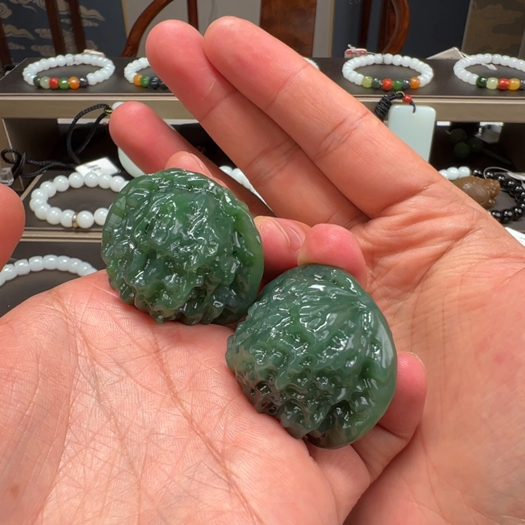 和田玉未镶嵌颈饰卡43mm粉青 带糖