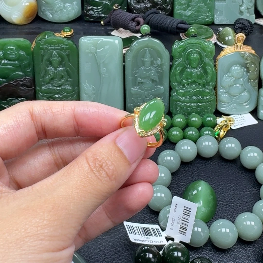 A***n和田玉未镶嵌颈饰