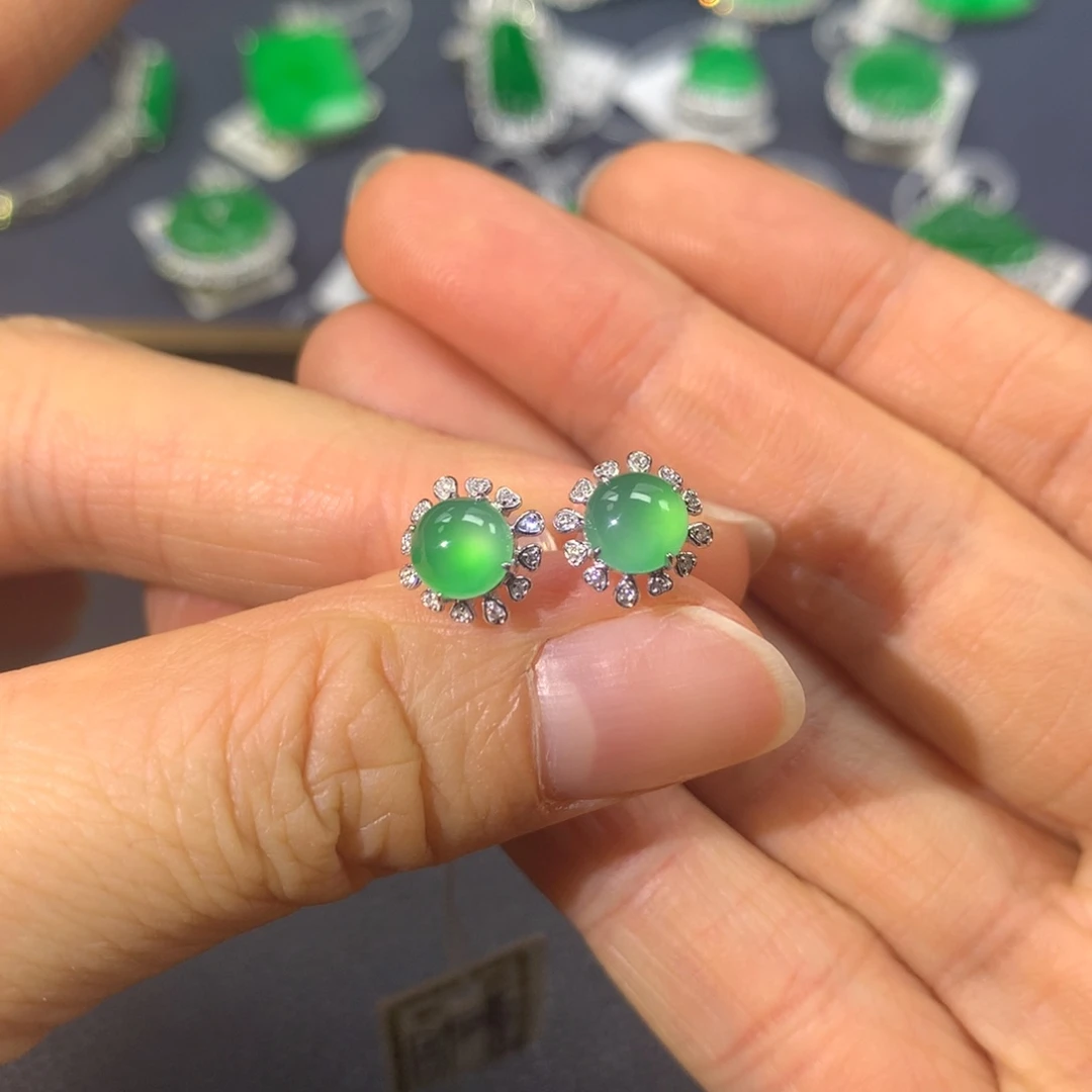 翡翠耳饰18K金镶嵌翡翠