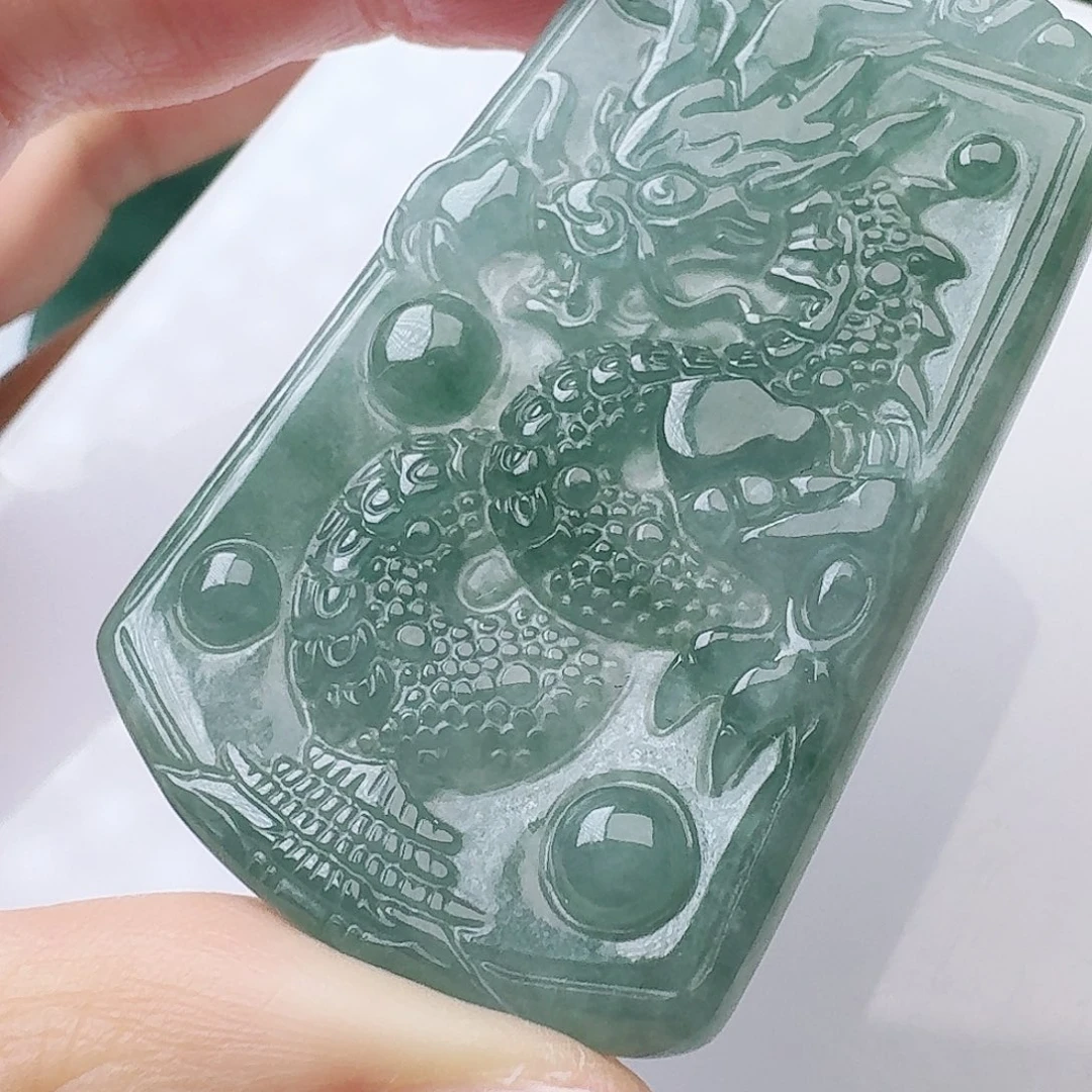 翡翠未镶嵌颈饰天然的A货翡翠多样性发其一