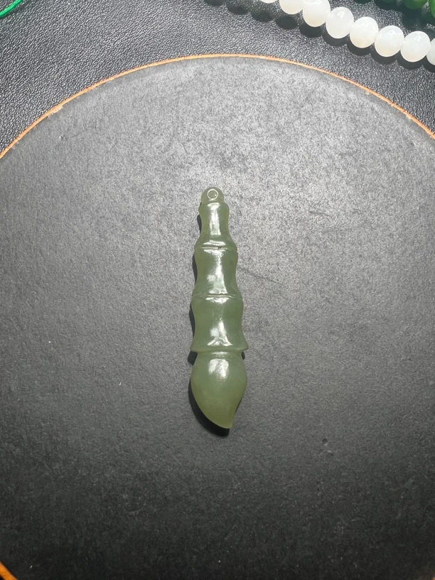 和田玉湖水绿文昌笔