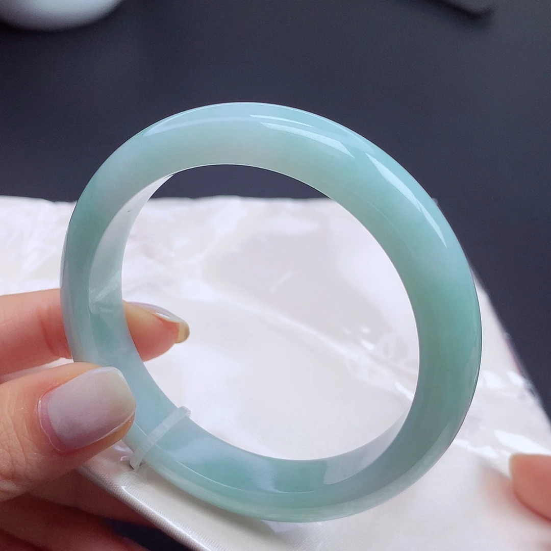 翡翠未镶嵌手镯58圈口