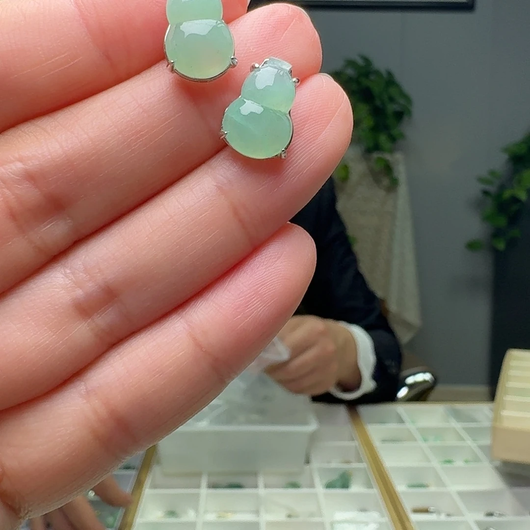 翡翠银S925镶嵌耳饰天然微瑕