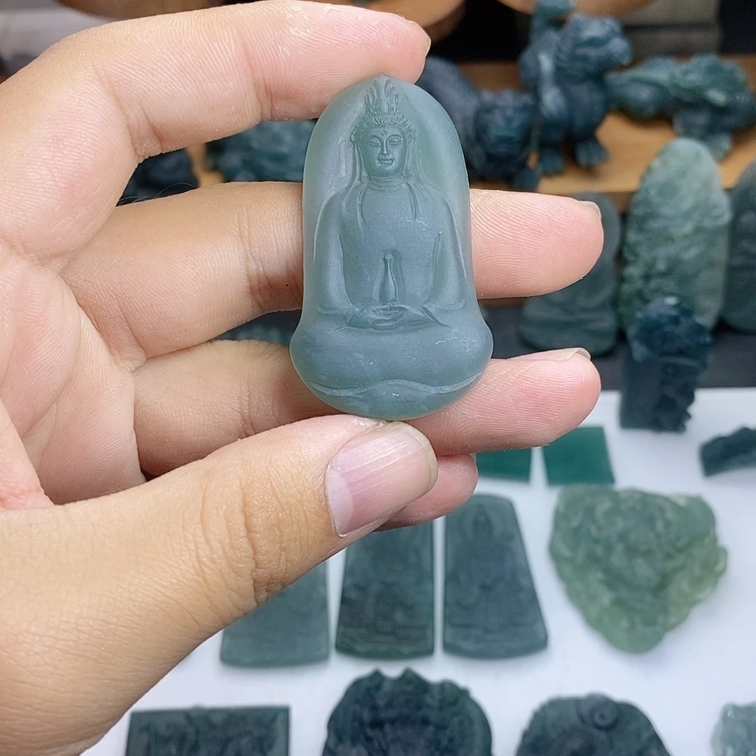 定制翡翠未镶嵌观音