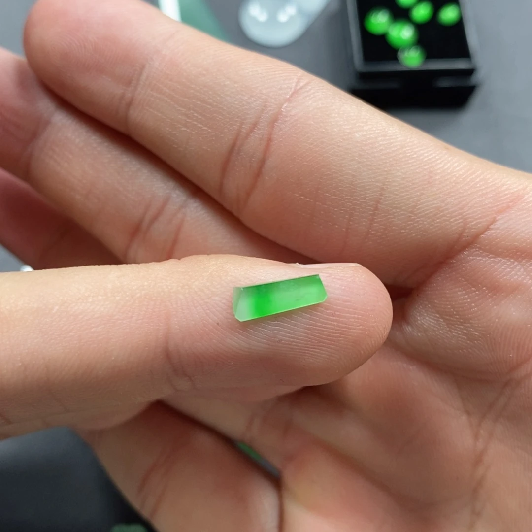 翡翠挂件未镶嵌翡翠珠宝翡翠珠宝