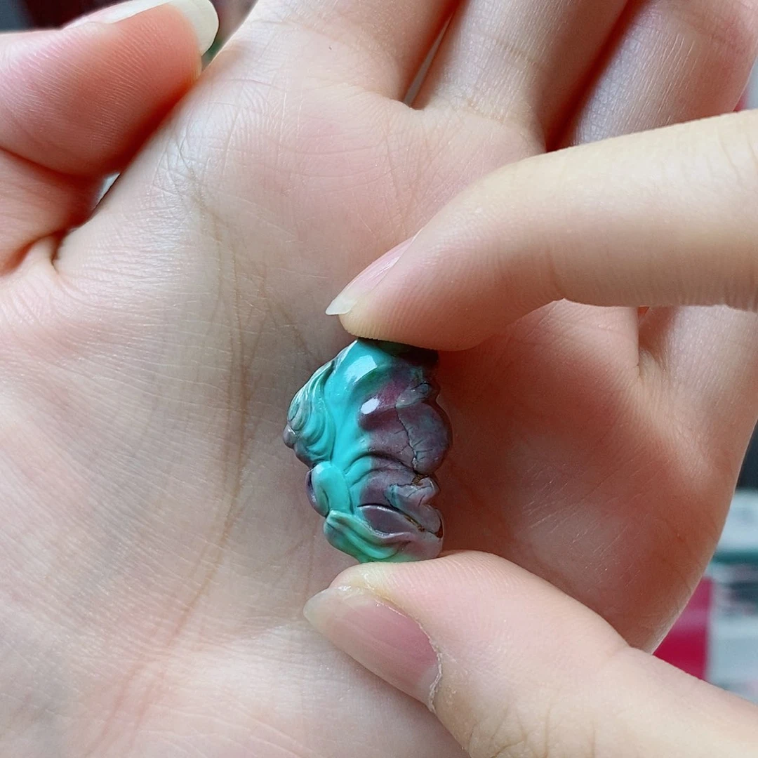 未镶嵌绿松石珠宝奇石