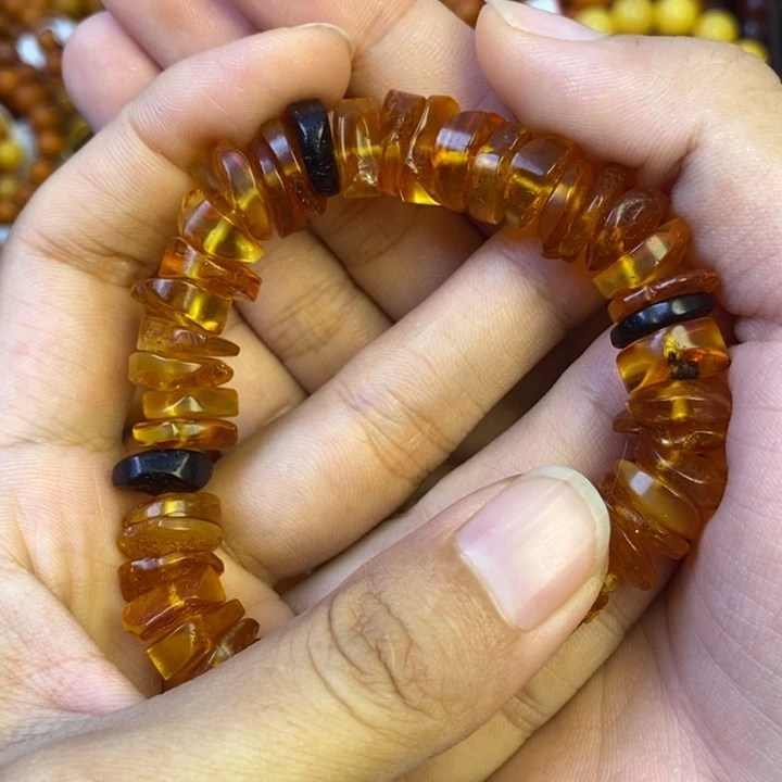 未镶嵌琥珀珠宝奇石