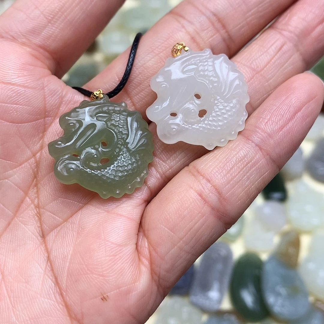 和田玉颈饰18K金镶嵌