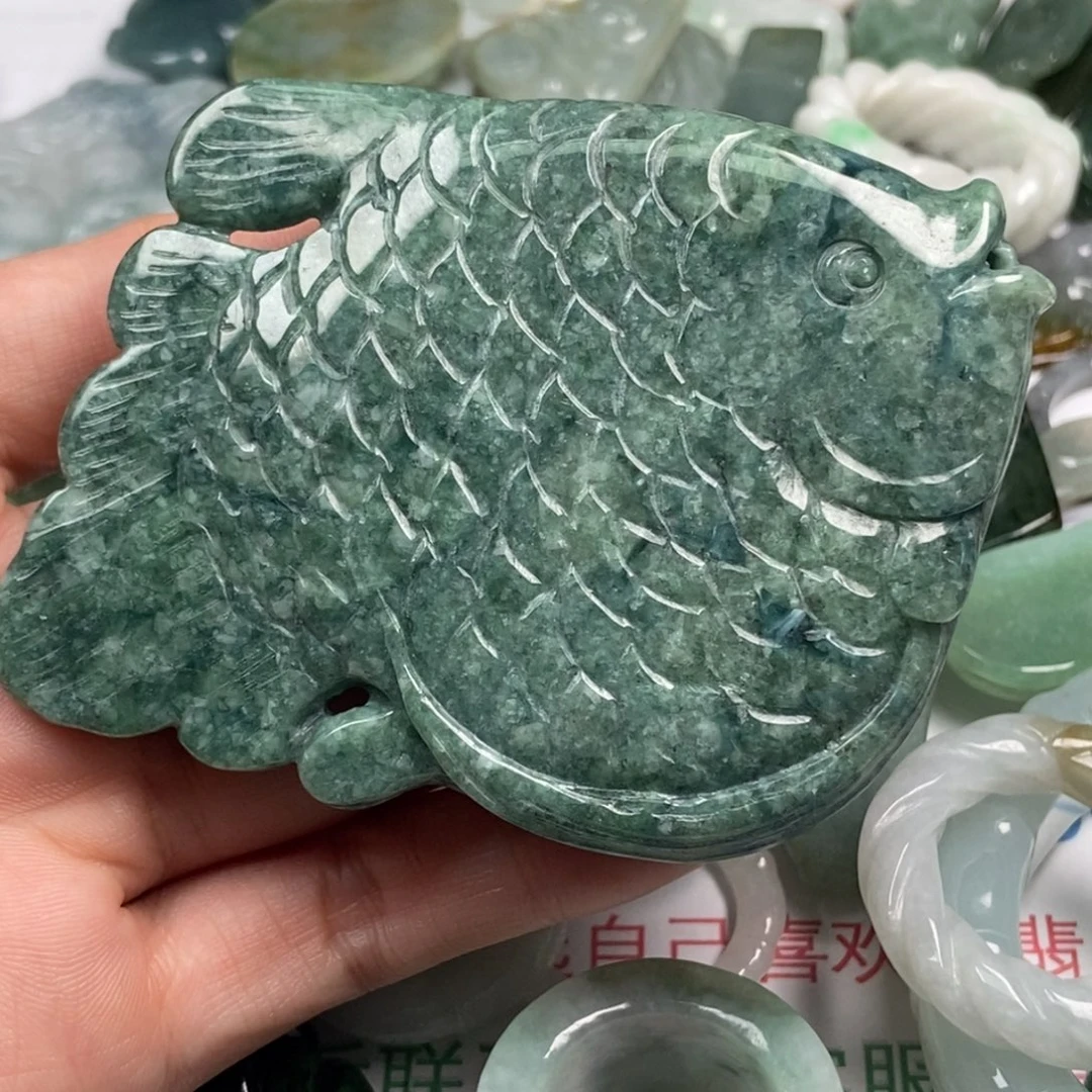 翡翠未镶嵌颈饰翡翠