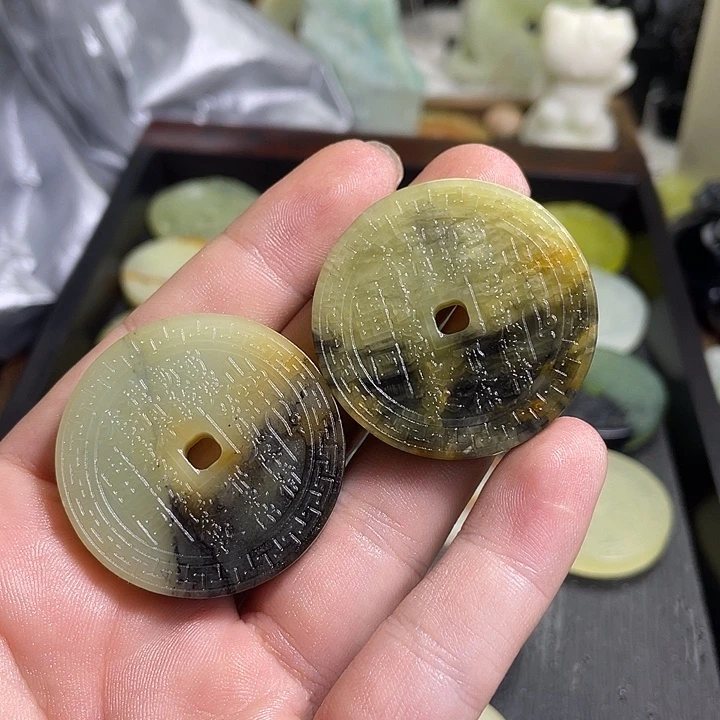 框***社蛇纹石玉未镶嵌时尚岫玉挂件