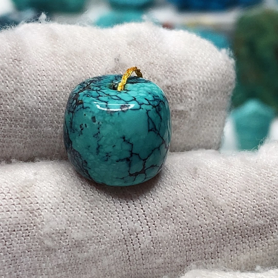 绿松石未镶嵌天然原矿 地大质检13.2mm