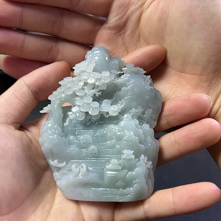 翡翠未镶嵌摆件翡翠
