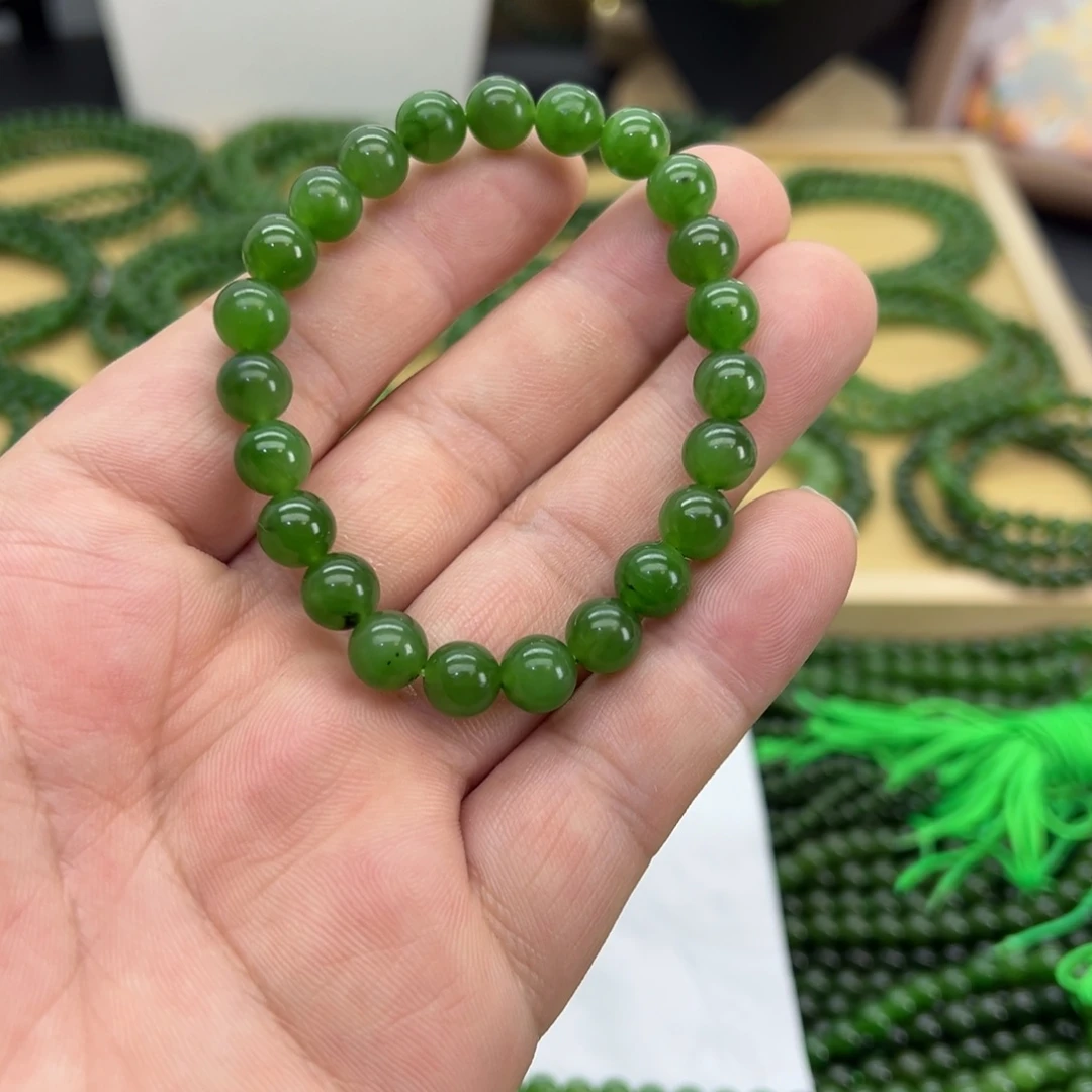 和田玉（碧玉）未镶嵌颈饰卡8 阳绿 微黑 23颗 有内裂