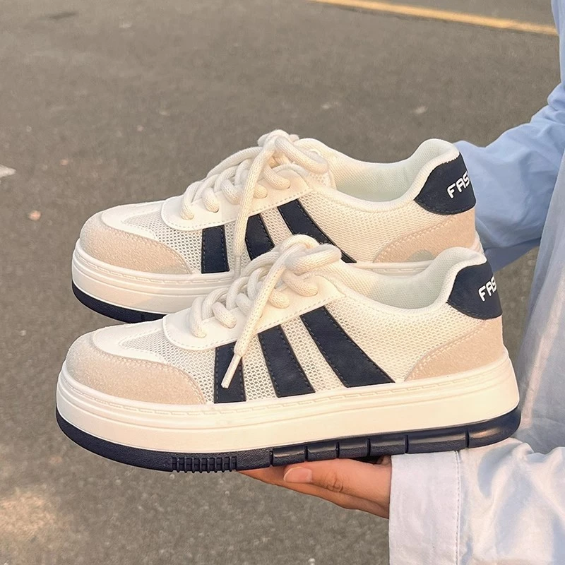 【清仓】出游百搭小白鞋2025夏天厚底小众设计感休闲透气配裙子女鞋