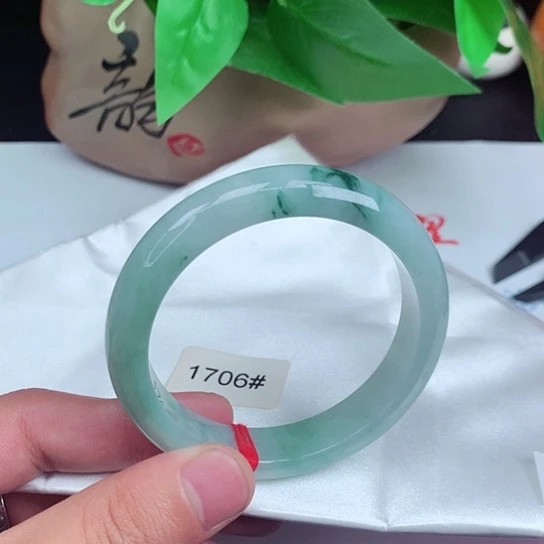 翡翠手镯未镶嵌正圈007