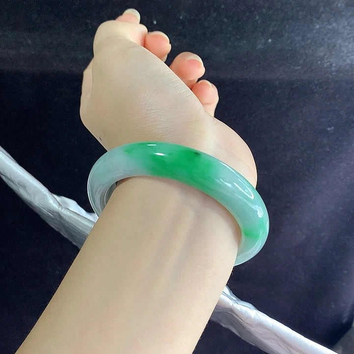 翡翠未镶嵌手镯55圈2016