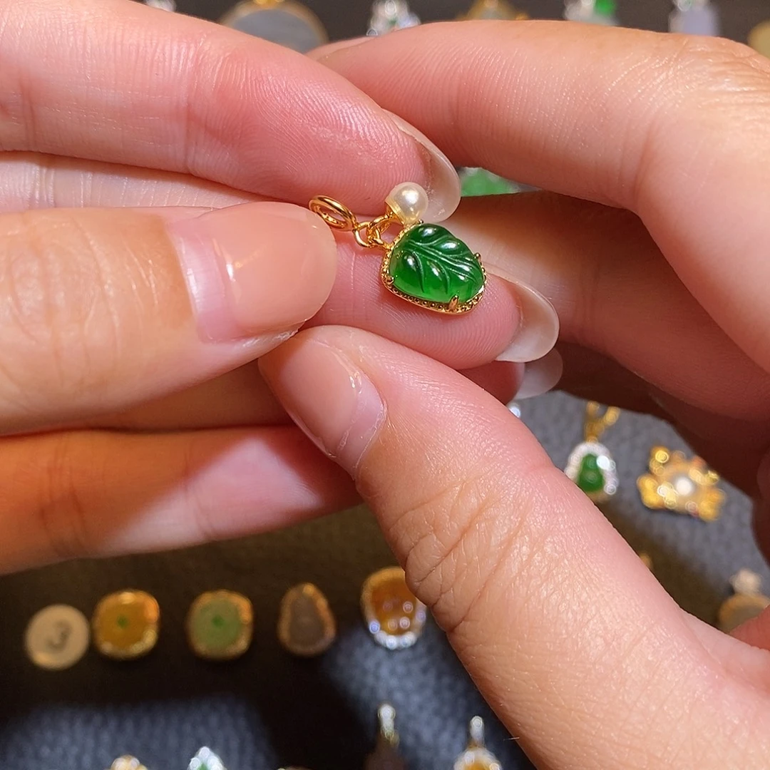 翡翠银S925镶嵌颈饰