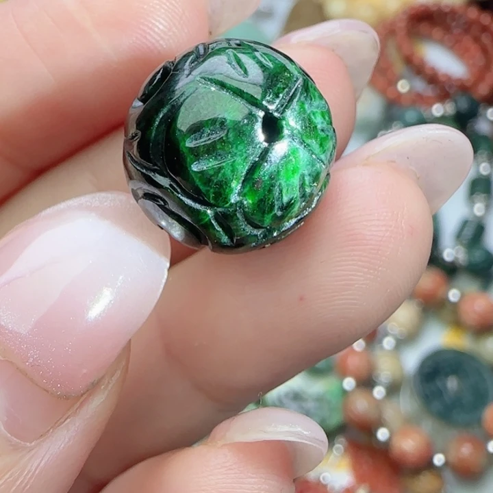 翡翠未镶嵌颈饰天然A货72