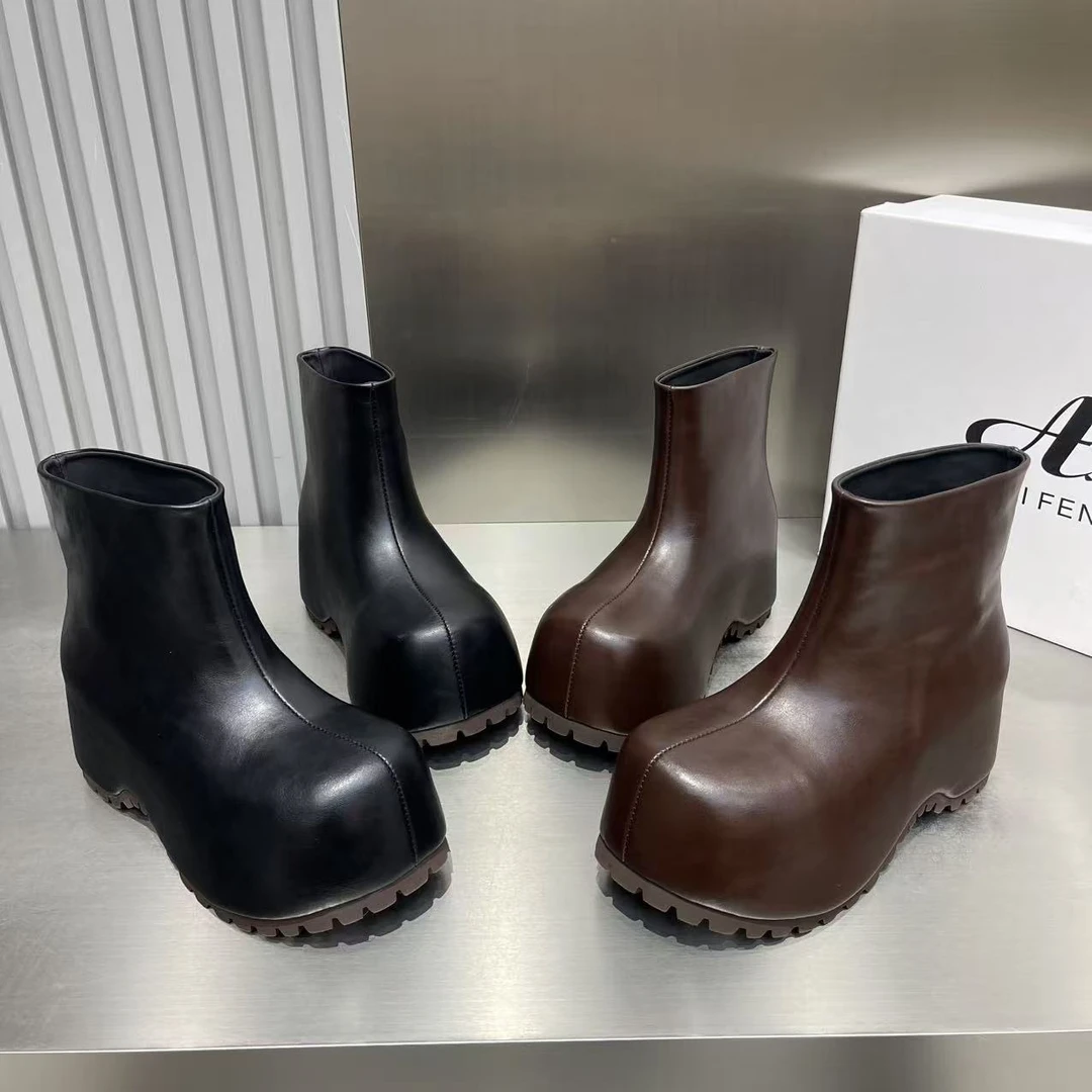 卡皮巴拉厚底短靴女2025新款秋季英伦风复古切尔西靴百搭烟筒靴潮