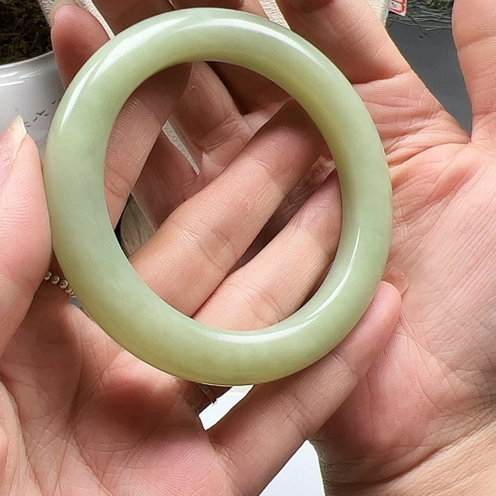 和田玉手镯未镶嵌45