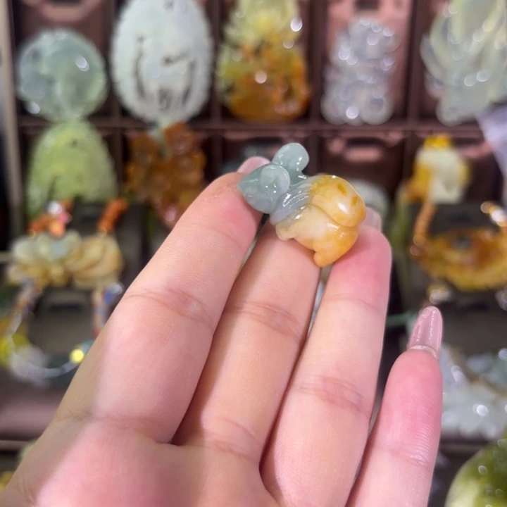 蛇纹石玉合金颈饰米*