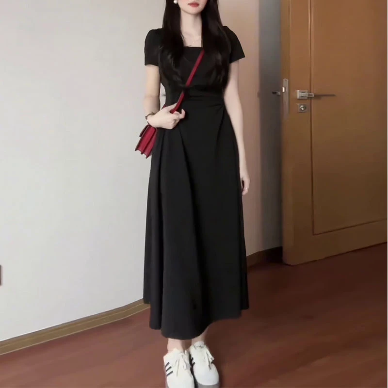 大码女装法式方领夏季黑色休闲长款赫本风遮肚显瘦连衣裙复古风