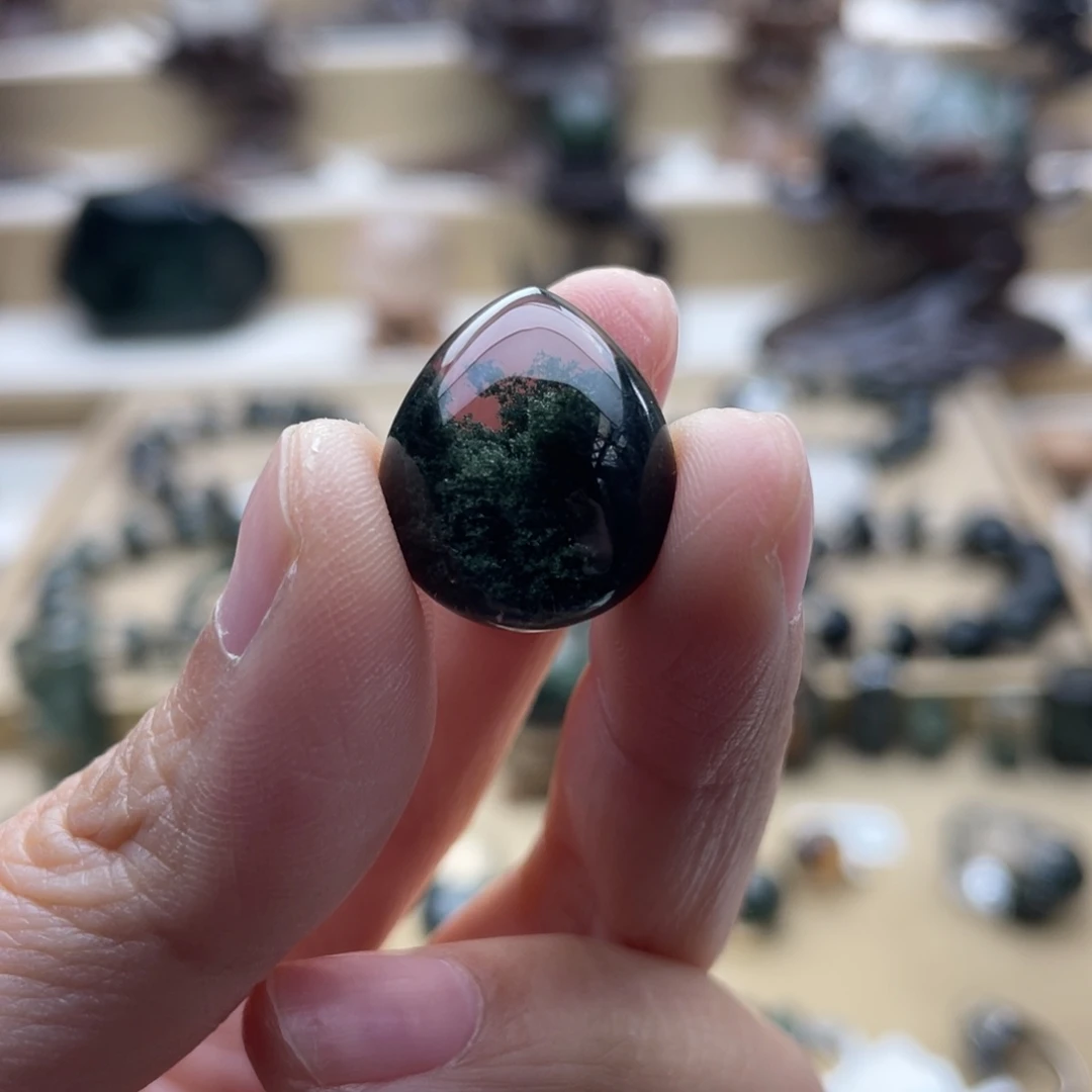 水晶未镶嵌颈饰绿幽灵吊坠