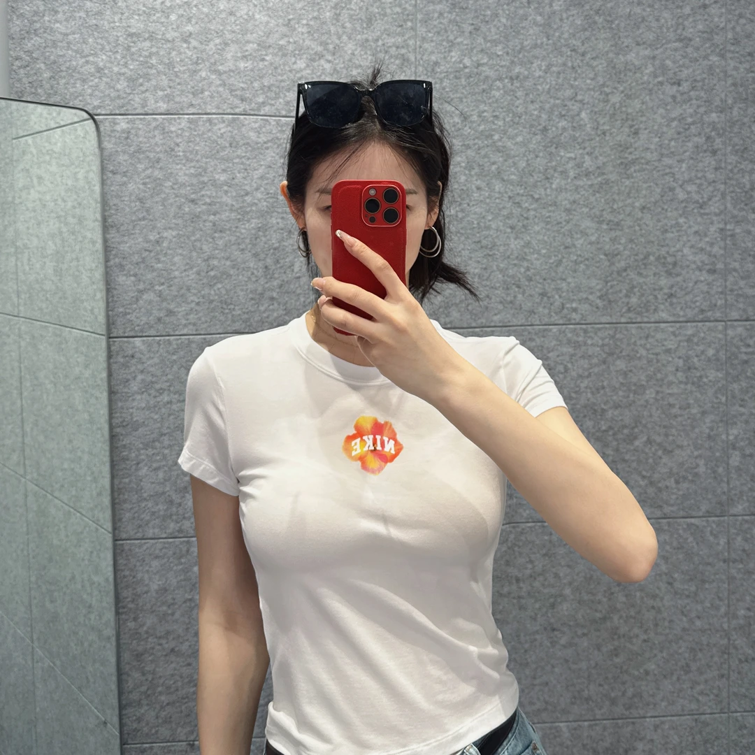 NIKE/耐克女子短款夏季白色GCEL运动休闲短袖透气t恤IF0393100