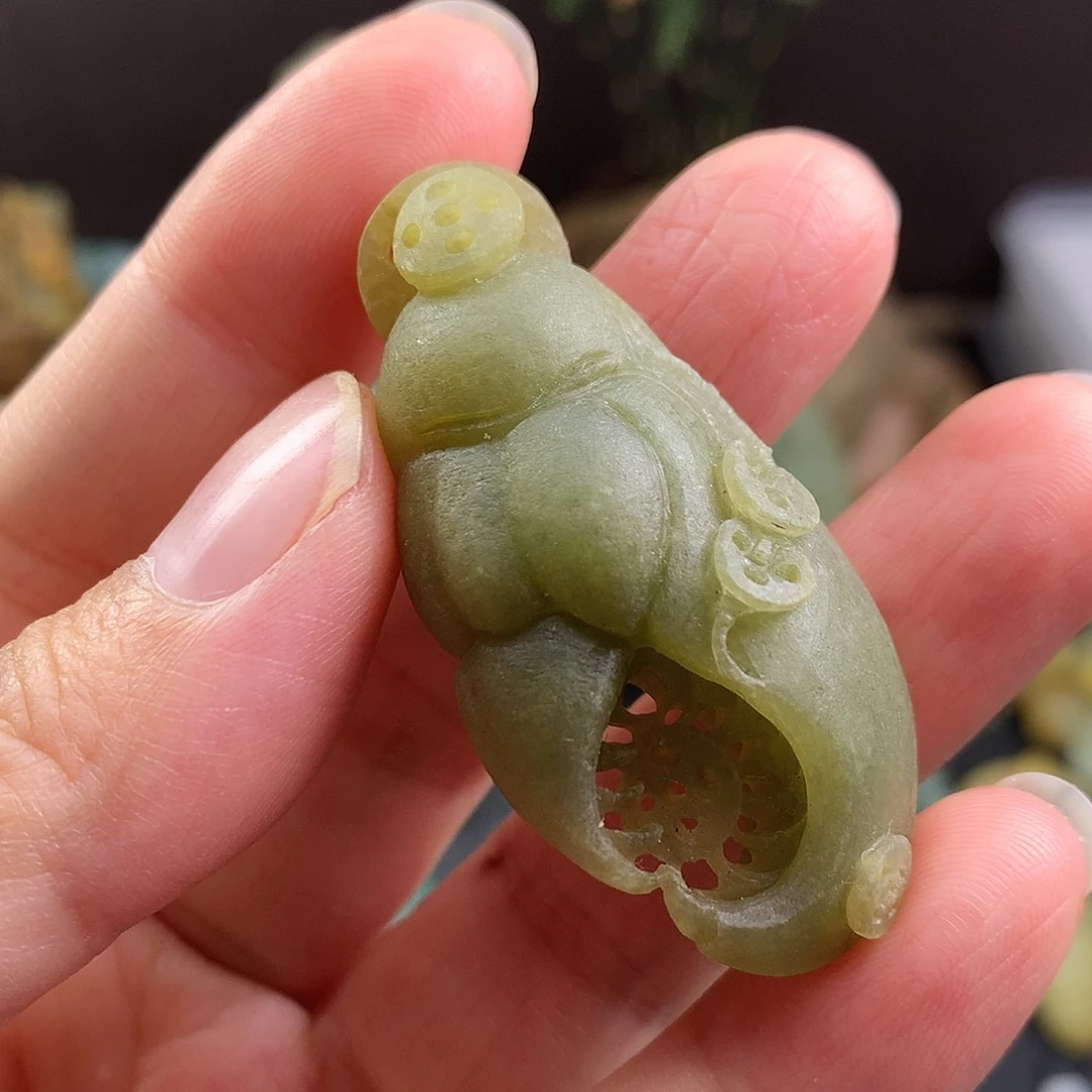 定制翡翠未镶嵌蟹