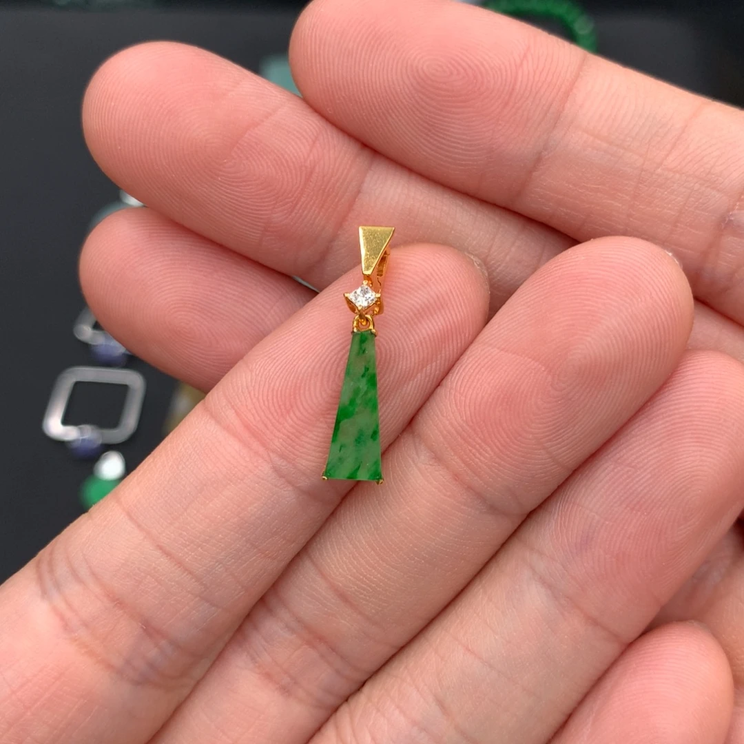 翡翠18K金镶嵌吊坠(不含链)