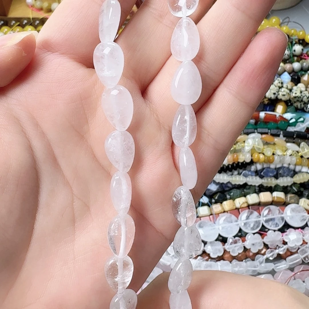 未镶嵌玛瑙/玉髓珠宝半成品白水晶水滴一条