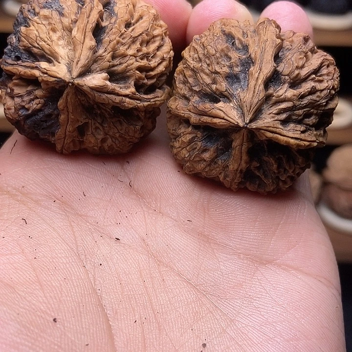 吊坠文玩核桃铁核桃把件四棱子